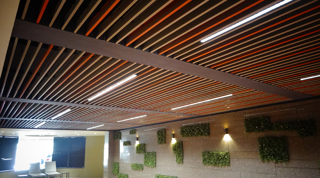 Z-Shaped Open Screen Ceiling